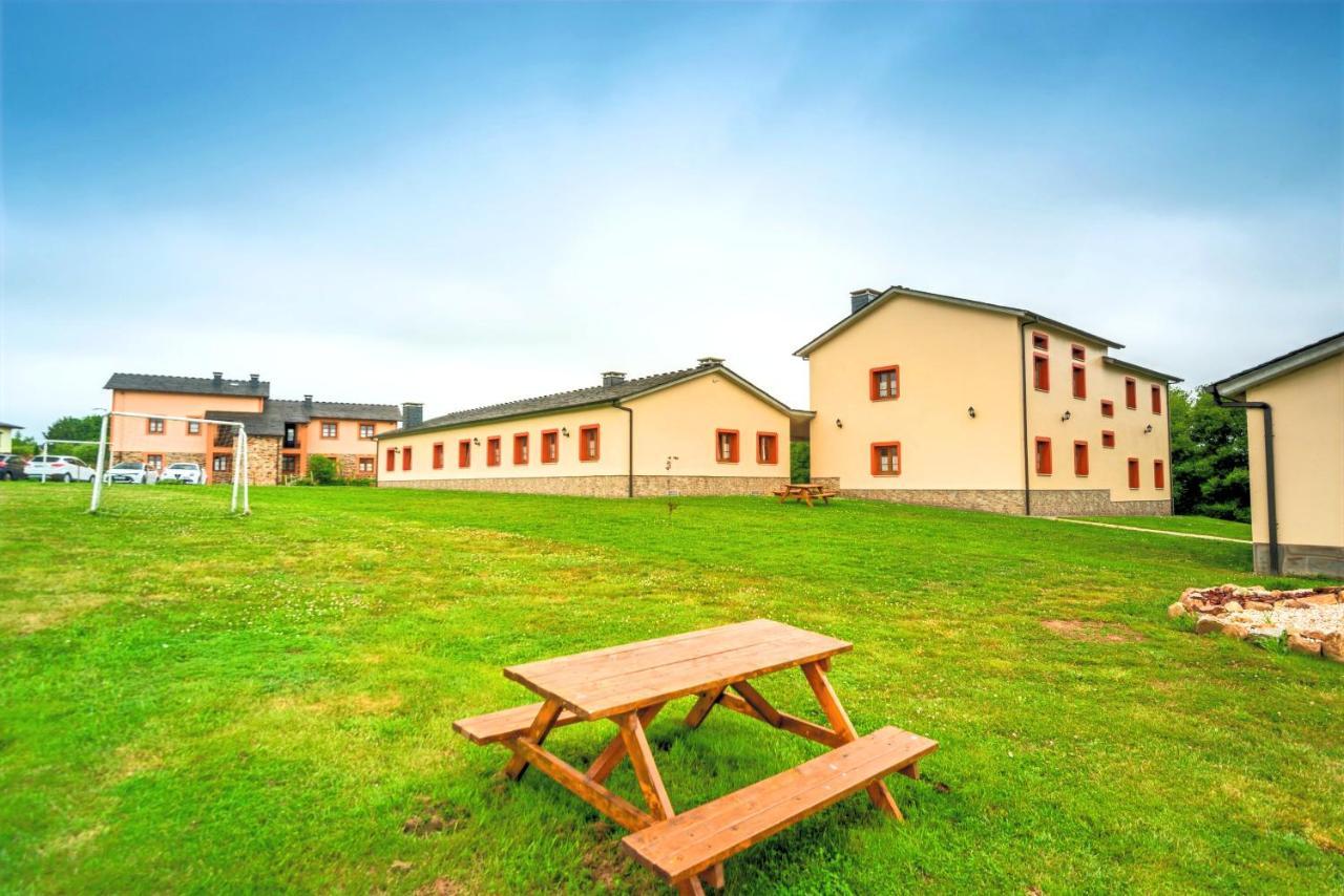 Apartamentos Navalin Tapia De Casariego Dış mekan fotoğraf